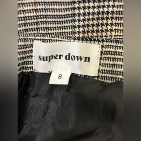 Superdown off the shoulder double breasted top - Picture 2 of 9